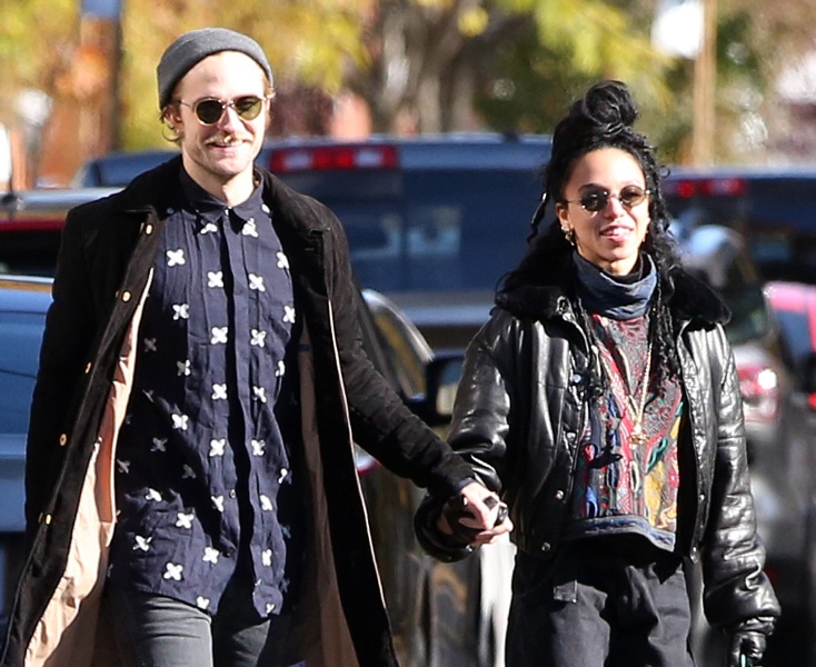 Robert Pattinson loses one but not the girl