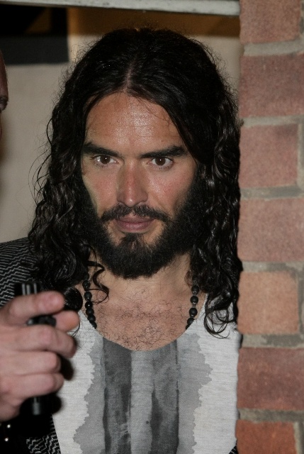 Geri & Russell: from “very serious” to “cooling”