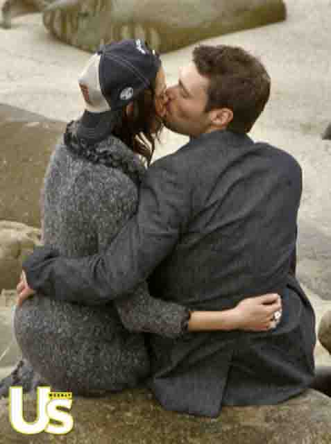 Teri Hatcher"s oversized baggage