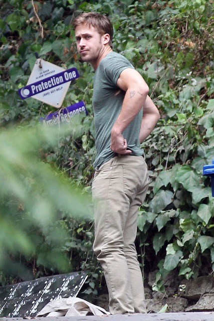 Ryan Gosling lives in Los Angeles