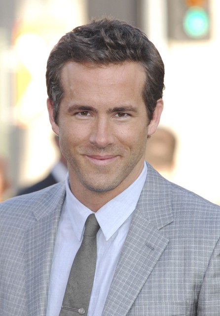 Ryan Reynolds makes surprise visit