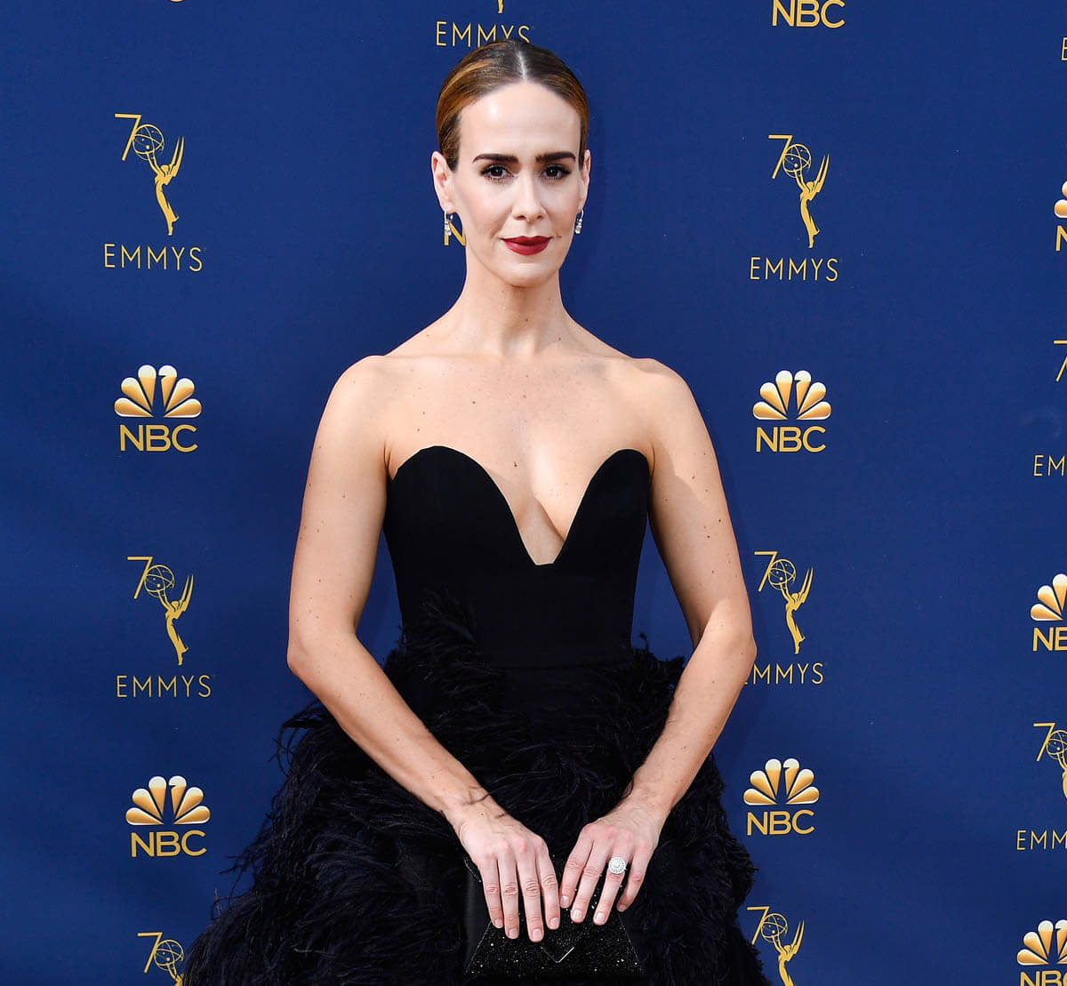 Sarah Paulson wore feathers too