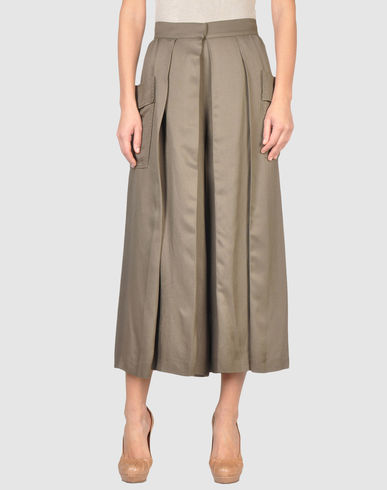 Leggings, long skirts, and chain bags