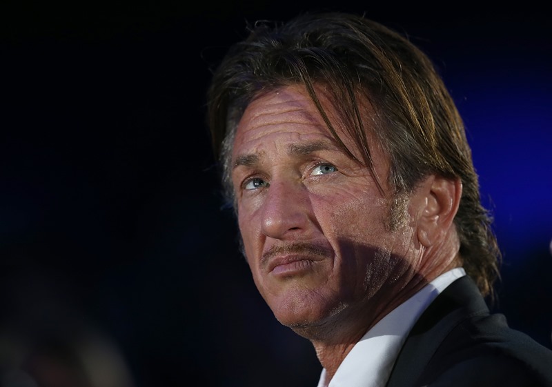 Sean Penn goes Alec Baldwin