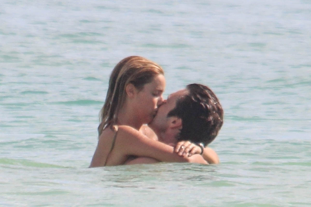 Sebastian Stan: Love on the Beach