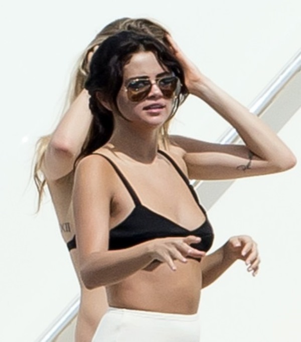 Selena’s Champagne Birthday and Swift well-wishes