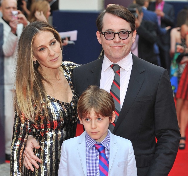 SJP’s family night on the carpet