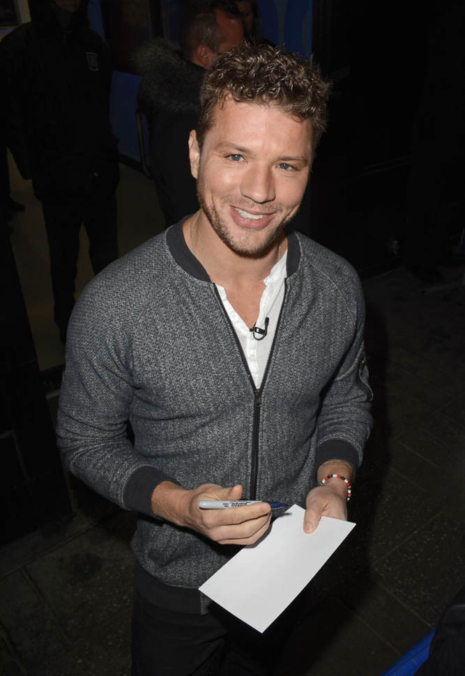 Smutty Roundup: Ryan Phillippe TV, Will in Japan, and Mandy & Minka