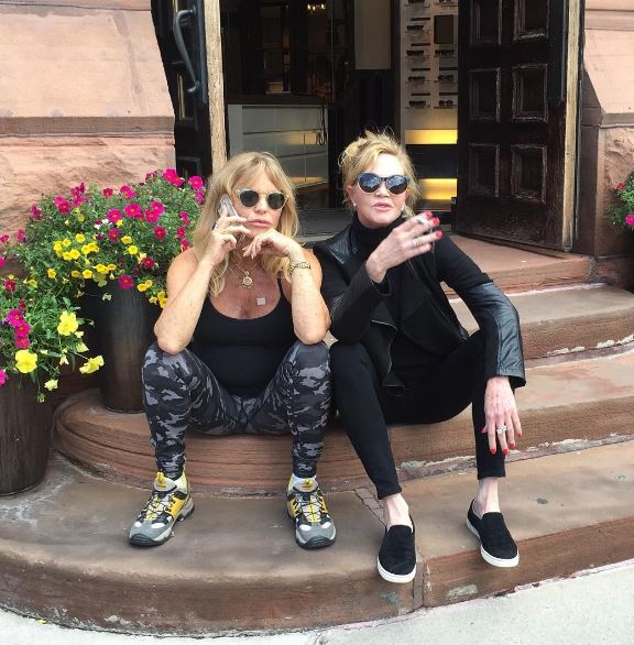 Smutty Social Media, September 2, 2016