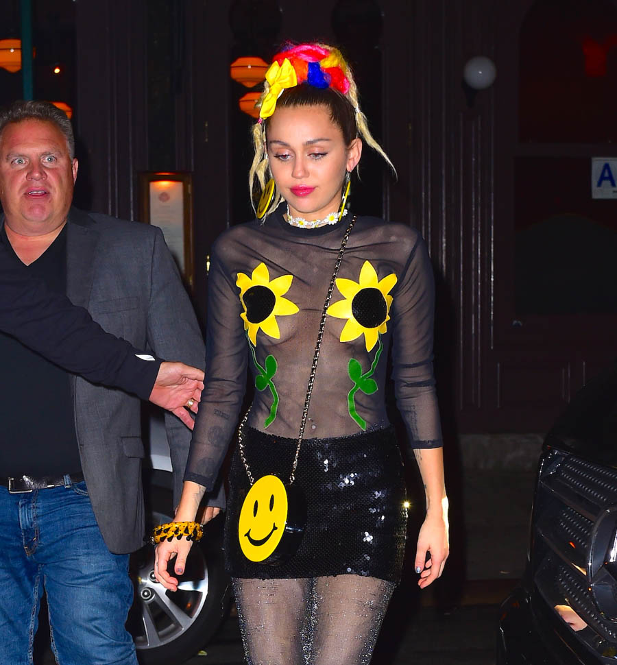 Smutty Social Media, Monday October 5, 2015