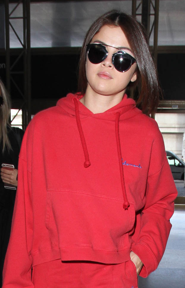 Smutty Social Media, March 8, 2016