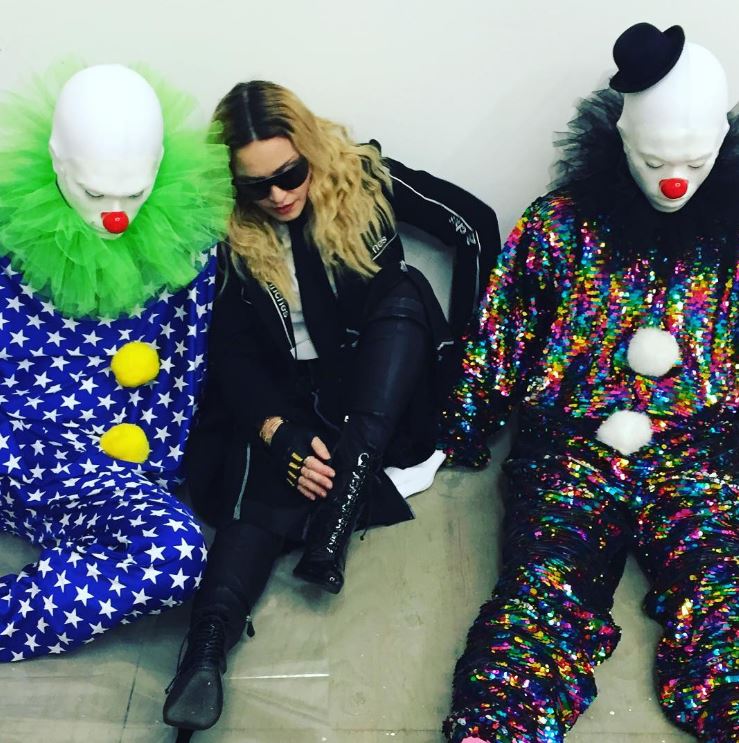 Smutty Social Media, November 10, 2016