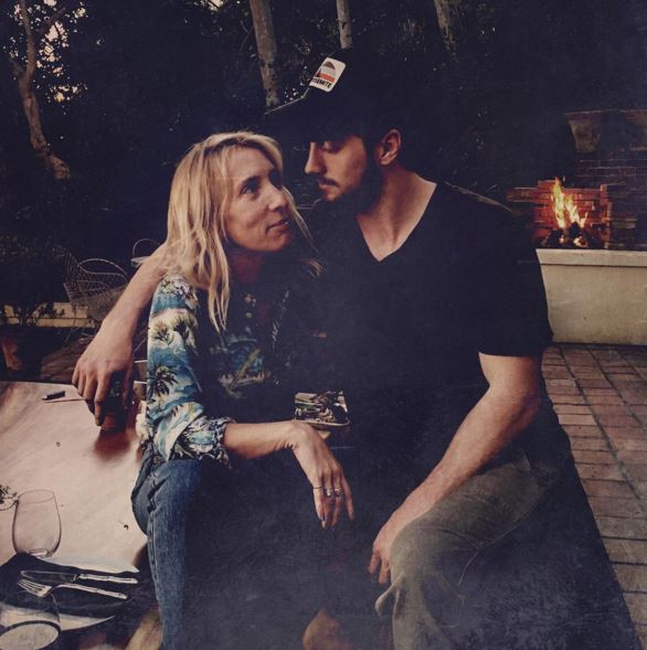 Smutty Social Media, February 11, 2016