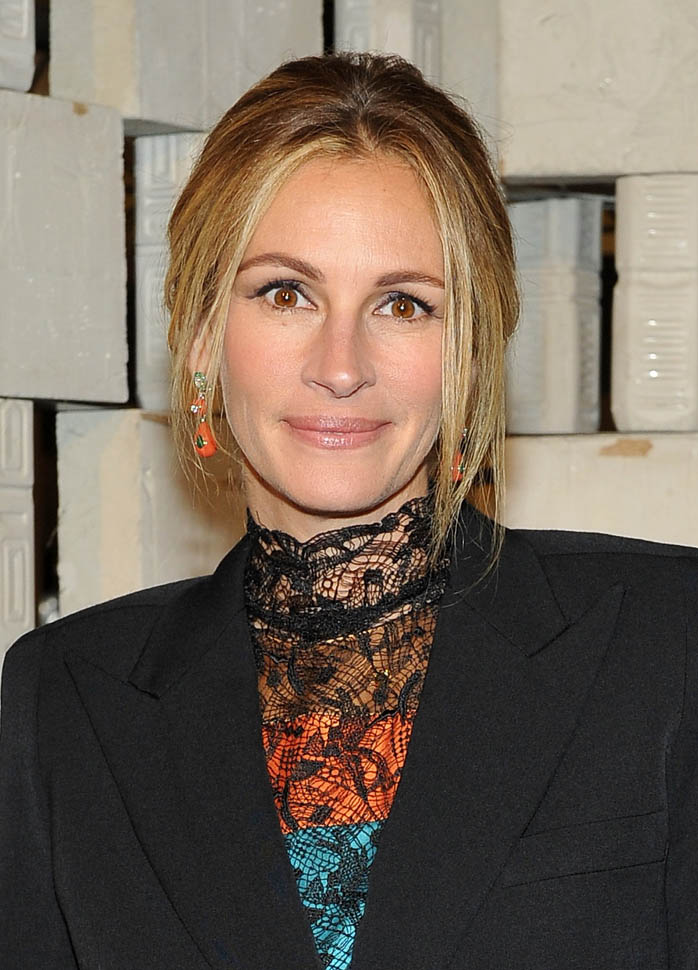 Smutty Social Media, Tuesday October 13, 2015