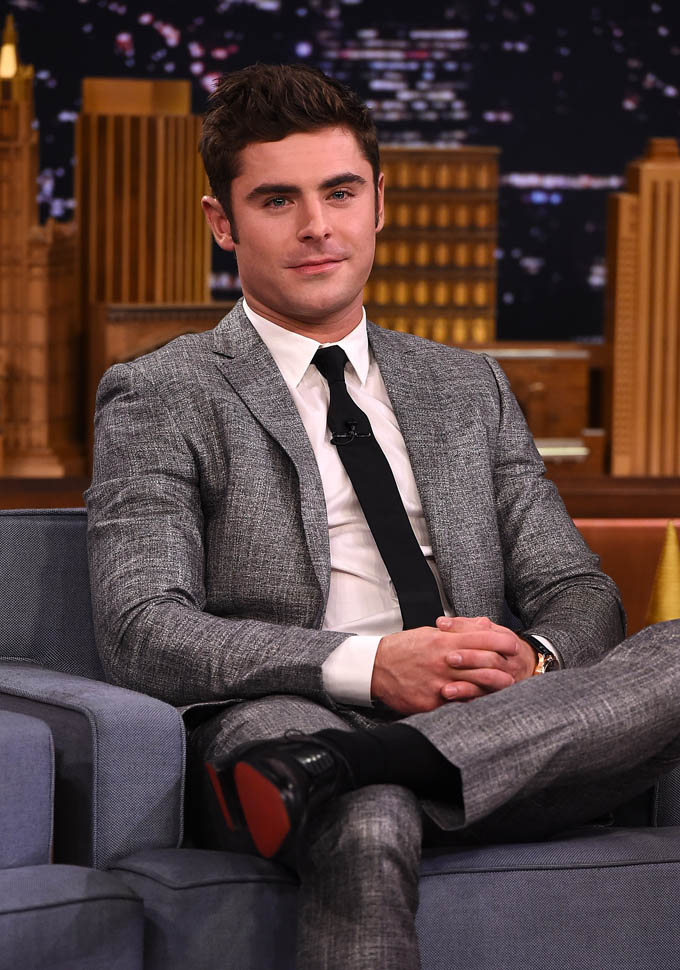 Smutty Social Media, Tuesday August 18, 2015