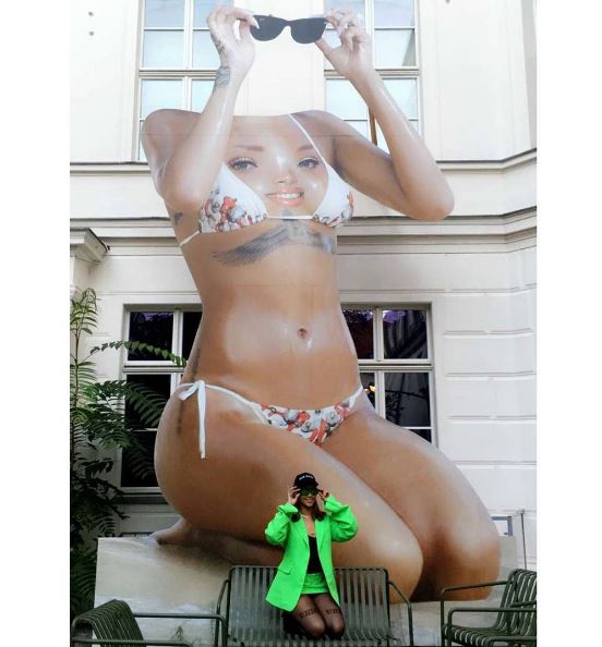 Smutty Social Media, August 18, 2016