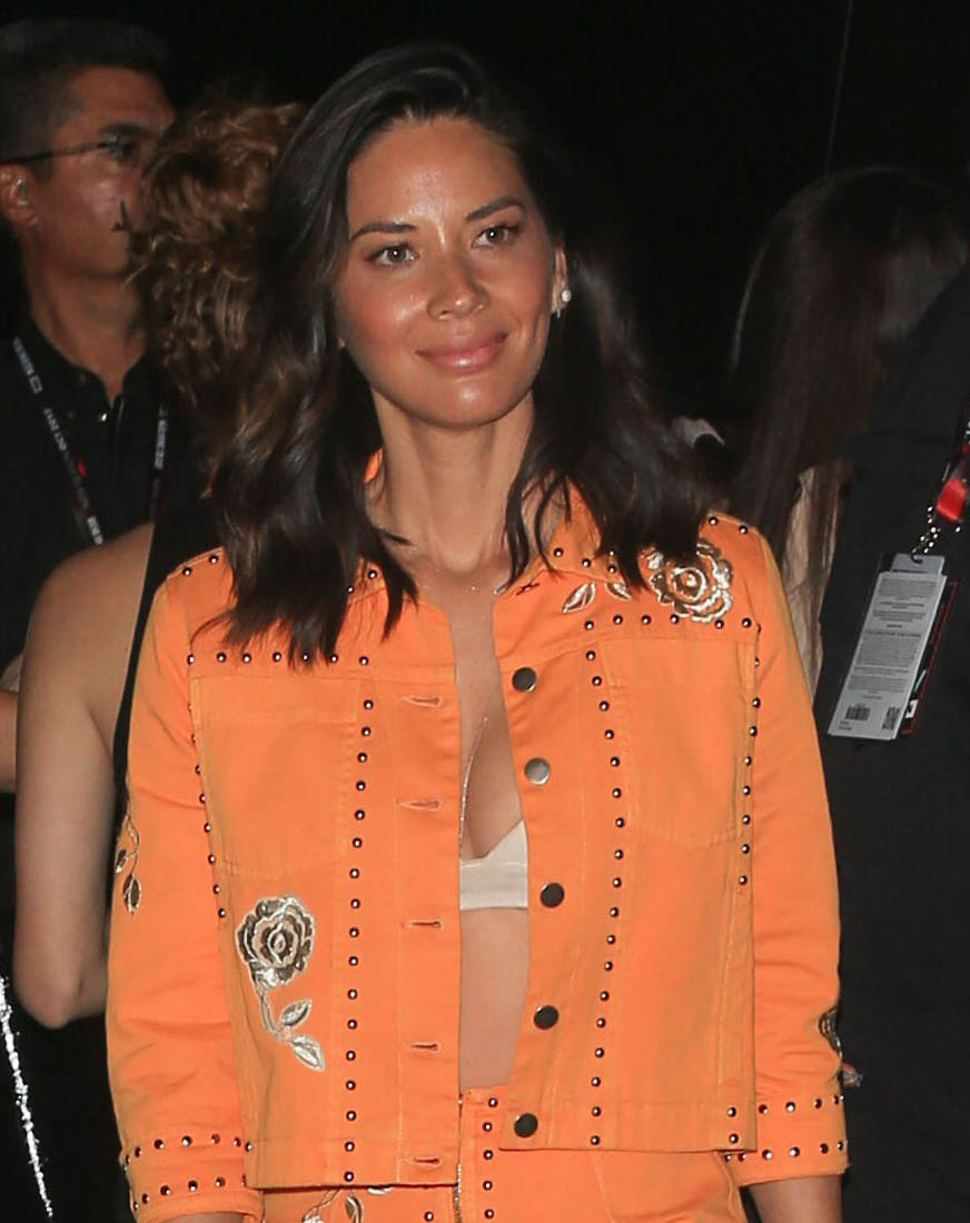 Smutty Social Media, July 21, 2017