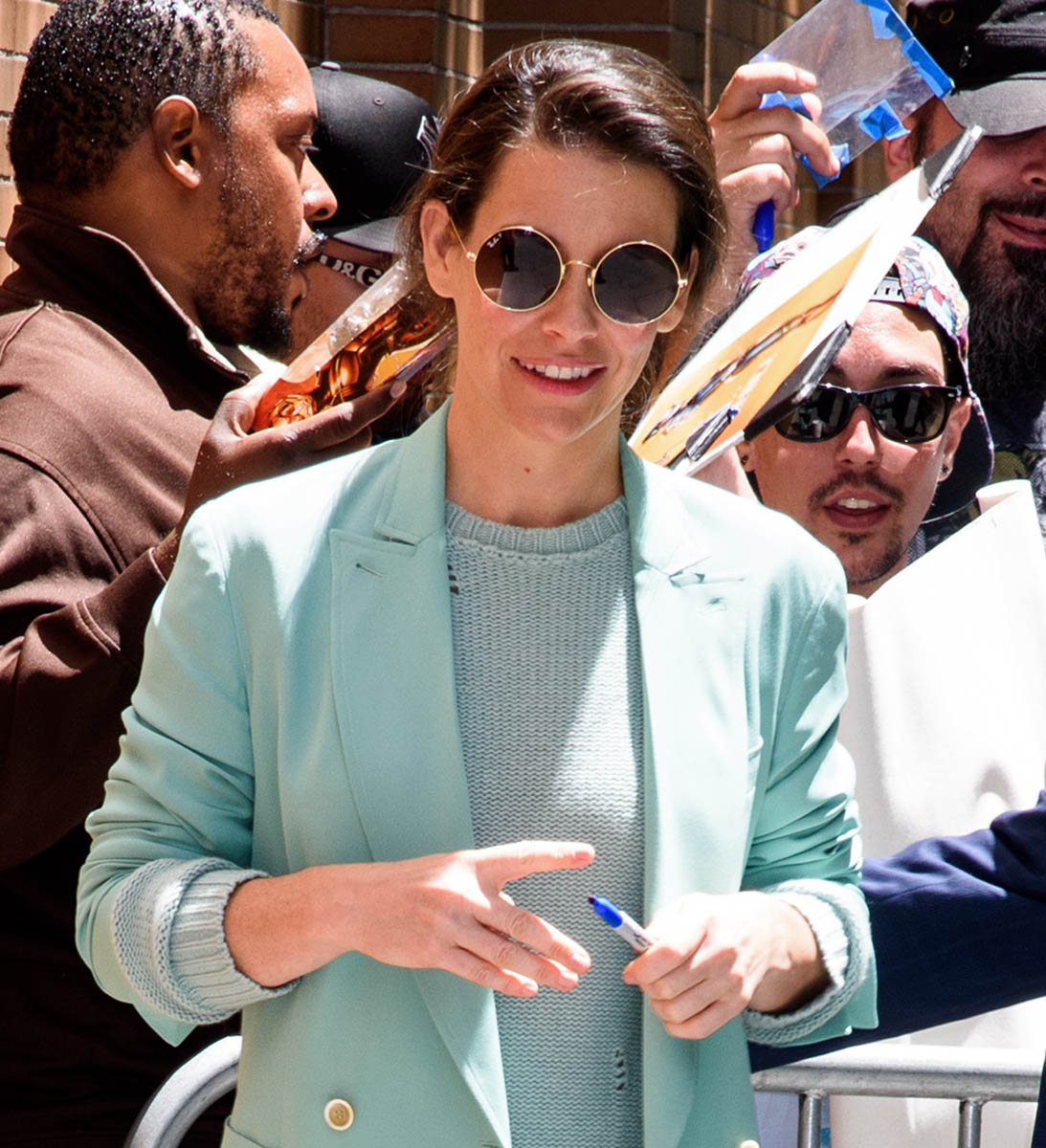 Smutty Social Media, June 22, 2018