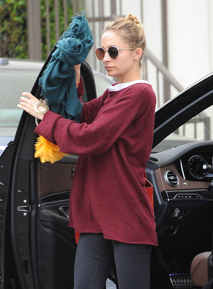 Smutty Social Media, March 22, 2017