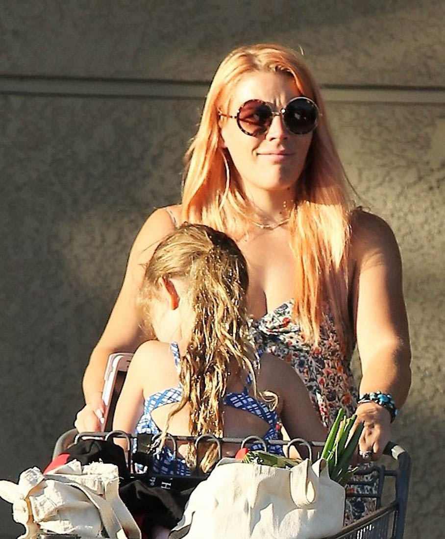 Smutty Social Media, October 27, 2017