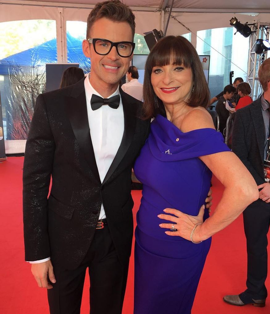 Smutty Social Media, October 7, 2016