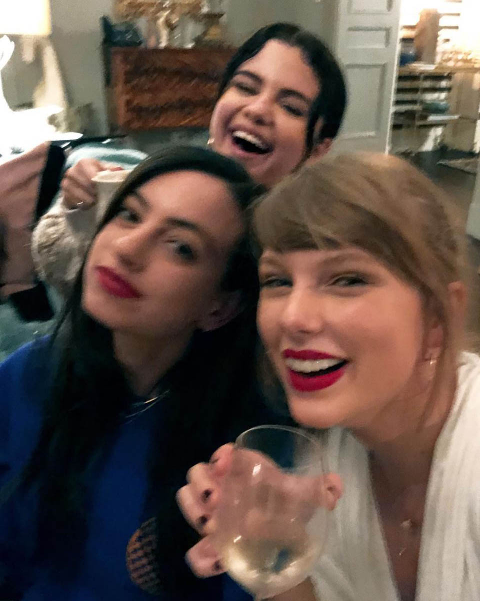 Girls night with Selena, Taylor, and Cazzie