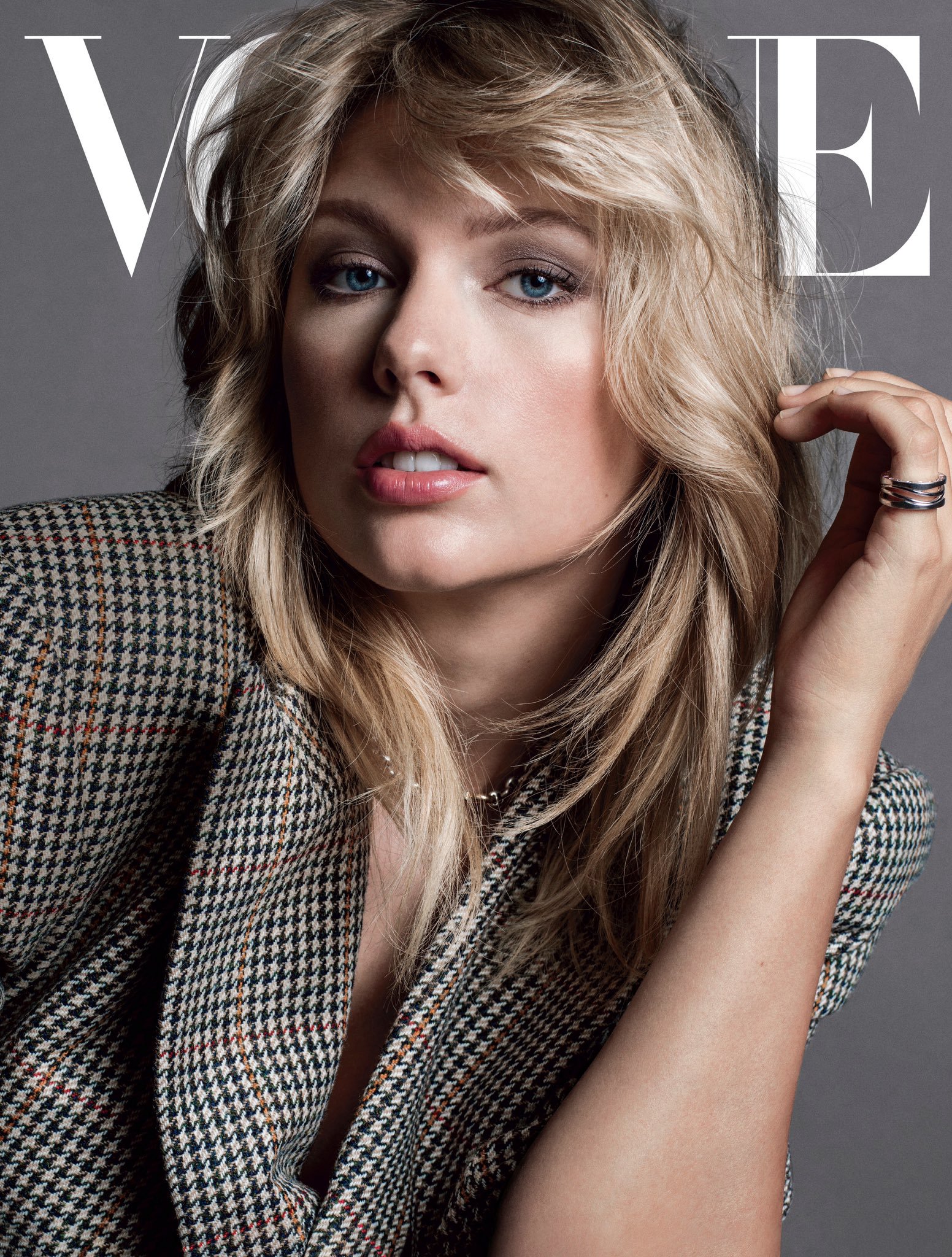 Taylor Swift: Daisy Jones Vogue