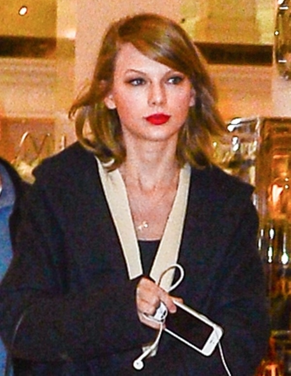 Weekend Girl Sh-t: Taylor Swift & Selena Gomez