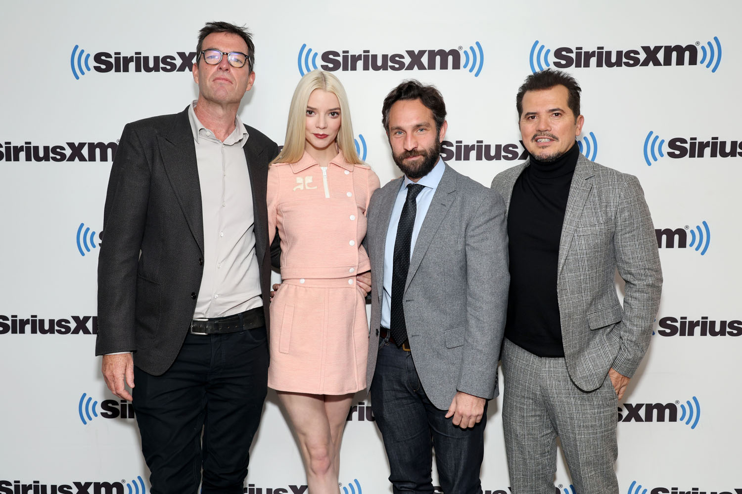 Anya Taylor-Joy and Ralph Fiennes in The Menu