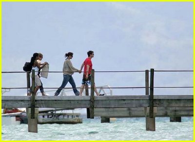 Tom & Katie: vacay continued