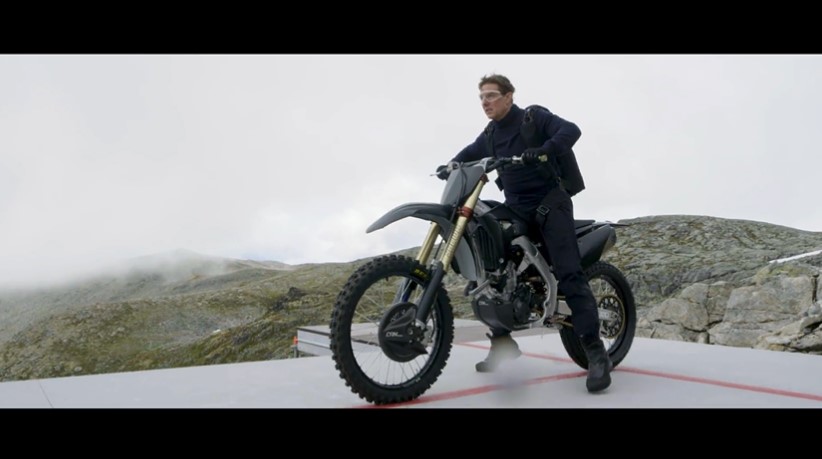Tom Cruise: Rides and Dives