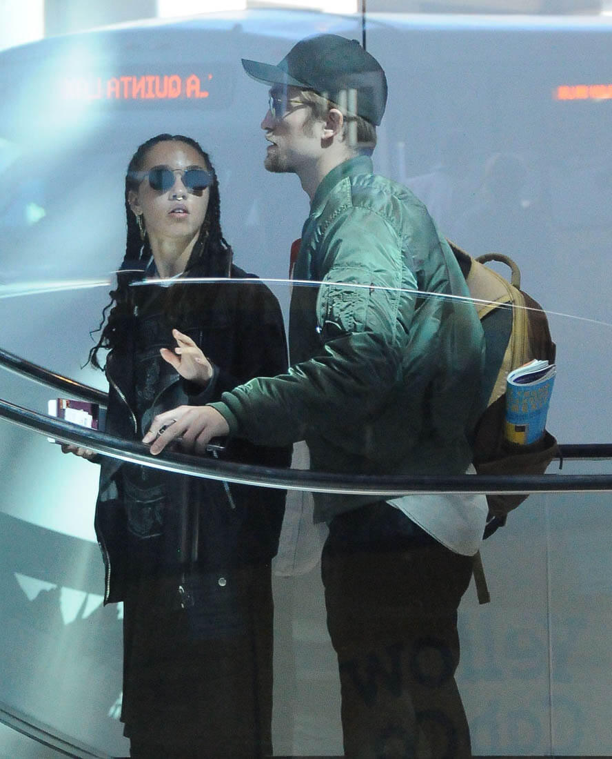 FKA twigs and Robert Pattinson leave LA