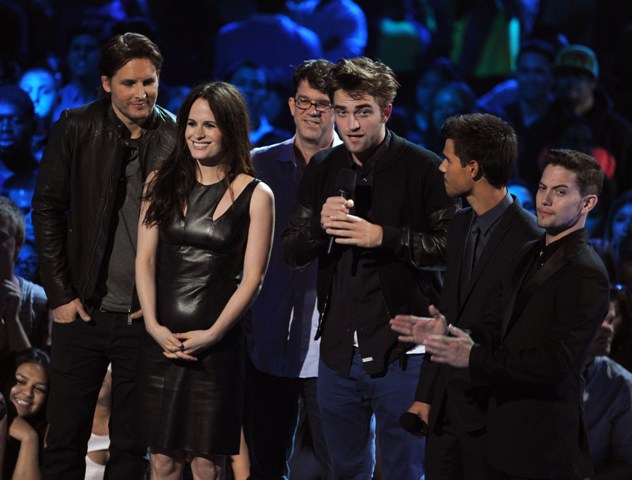 VMAs: Twilight “Family”