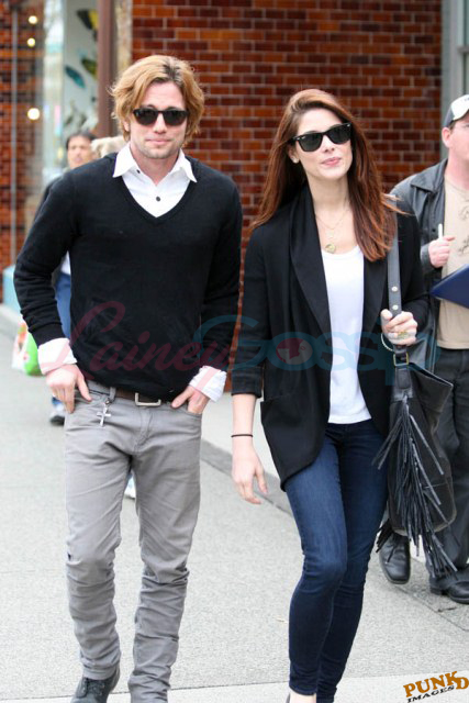 Famewhore maybe couples & really bad hair