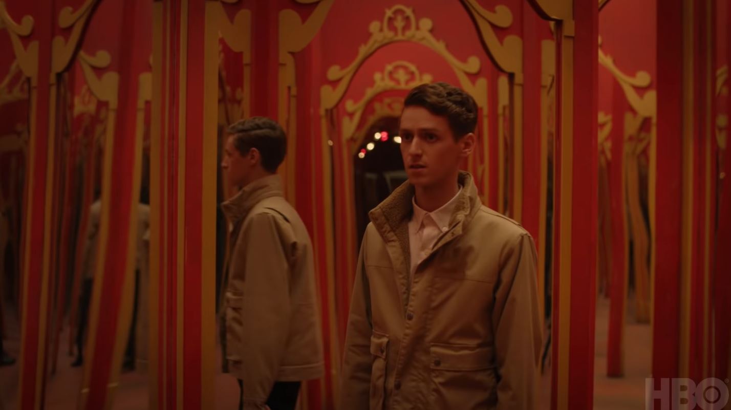 Watchmen: What’s up with Looking Glass?