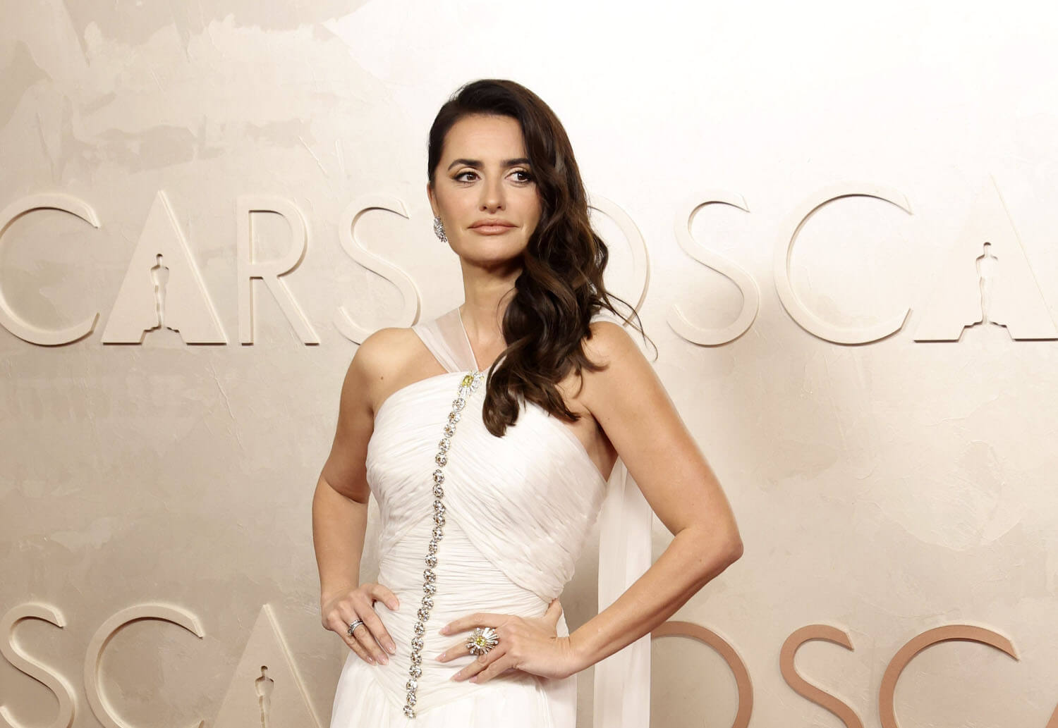 Oscar Night White Dresses