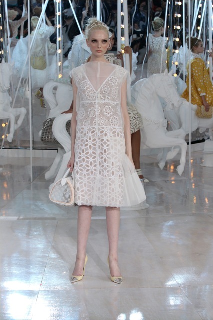 Paris Fashion Week: Louis Vuitton S/S 2012