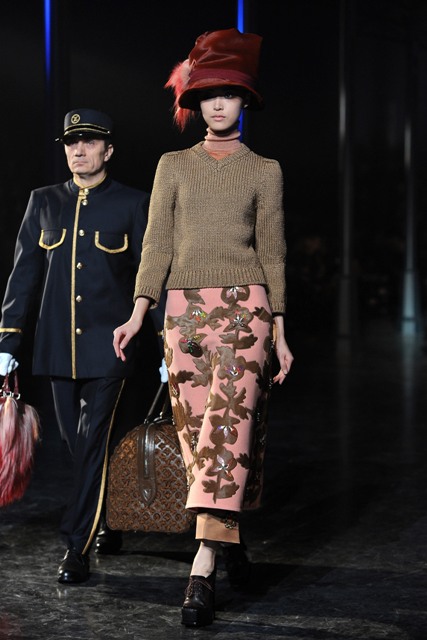 Paris Fashion Week: Louis Vuitton RTW Fall 2012