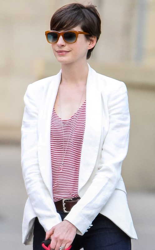 Carpets & Candids: Annie’s dog-walking blazer