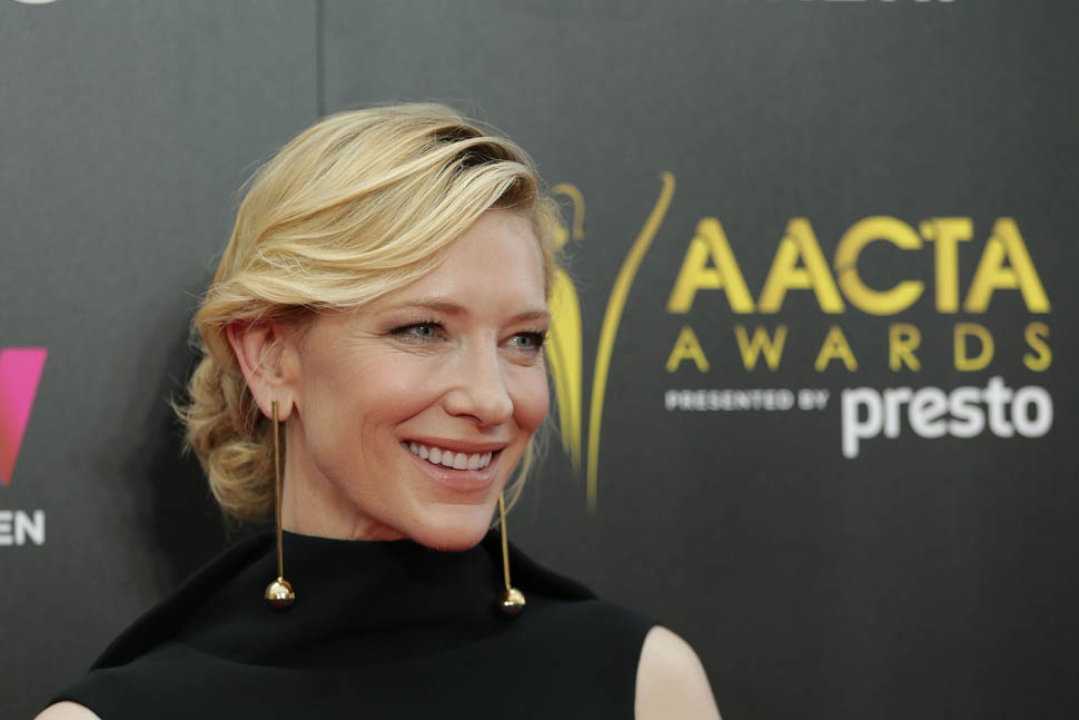 Carpets & Candids: Cate’s long earrings