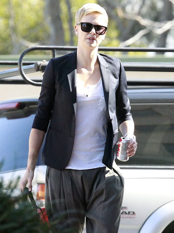 Carpets & Candids: Charlize’s hazardous pants