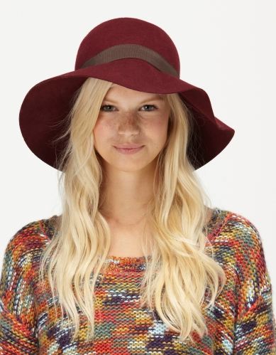 Sasha Finds: Floppy hats 2013