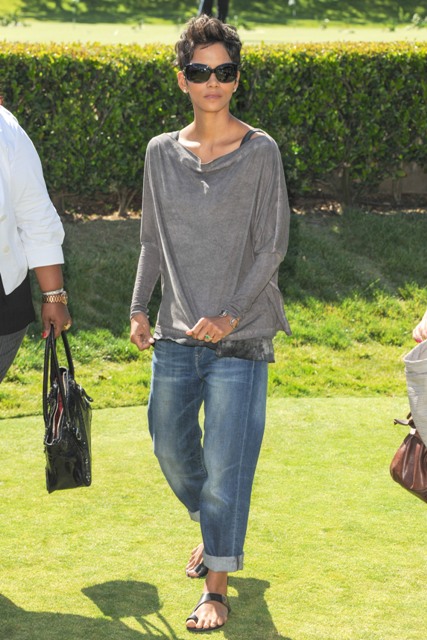 Carpets & Candids: Halle Berry’s slouchy top and boyfriend jeans