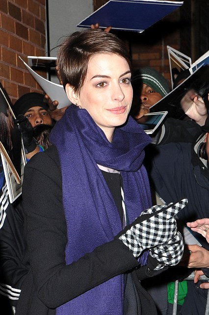 Carpets & Candids: Anne’s great gloves