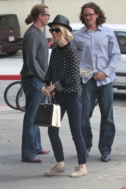 Carpets & Candids: January’s hat & dots