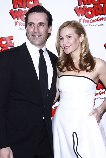 Carpets & Candids: Jennifer Westfeldt’s swirly hem