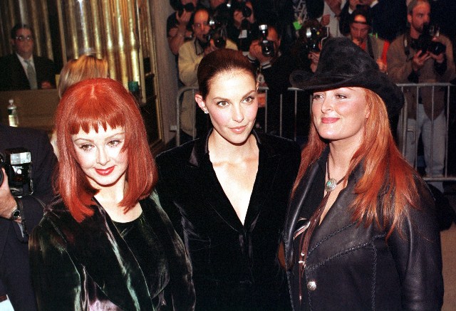 Overreacting, manky family fruit, & dogs next door