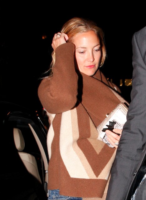 Carpets & Candids: Kate Hudson’s sweater
