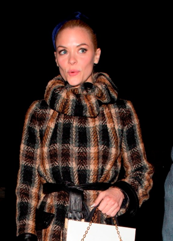 Carpets & Candids: Jaime’s beautiful coat