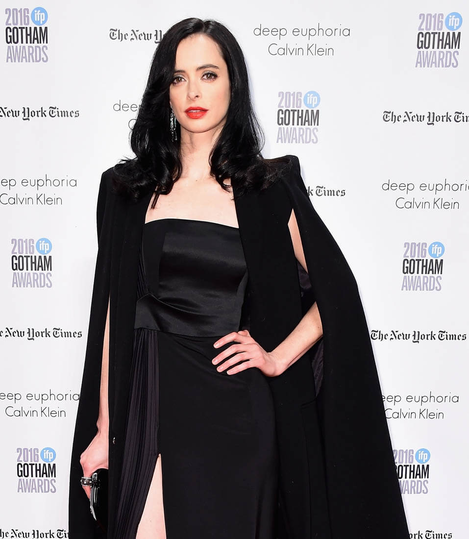 Carpets & Candids: Krysten’s roll curl